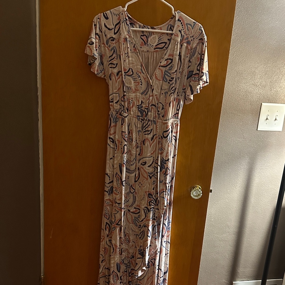 Floral V-Neck maternity Maxi Dress